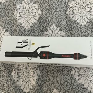Luxe Babyliss curling iron 1 inch